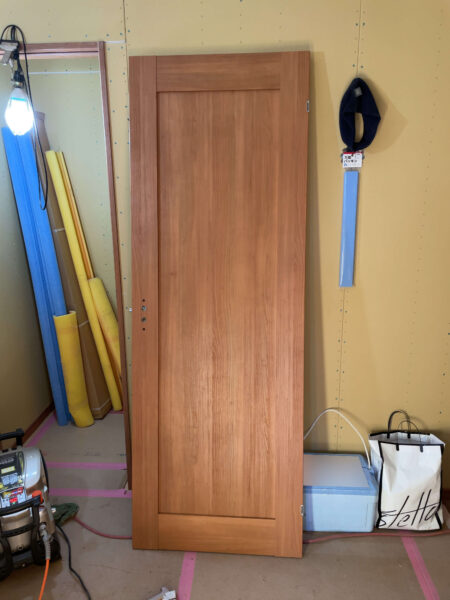 室内ドア クローゼット扉が取り付けられました パパまるハウスでの30坪平屋建設