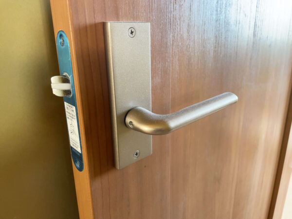 室内ドア クローゼット扉が取り付けられました パパまるハウスでの30坪平屋建設